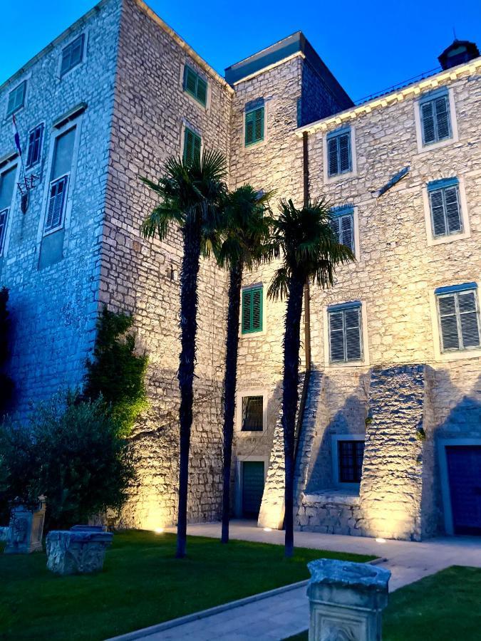 Loft 25 Lägenhet Vodice Exteriör bild